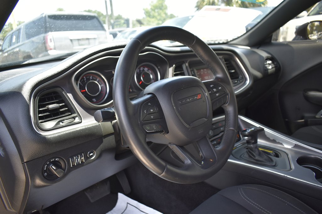2016 Dodge Challenger SXT - Photo 23
