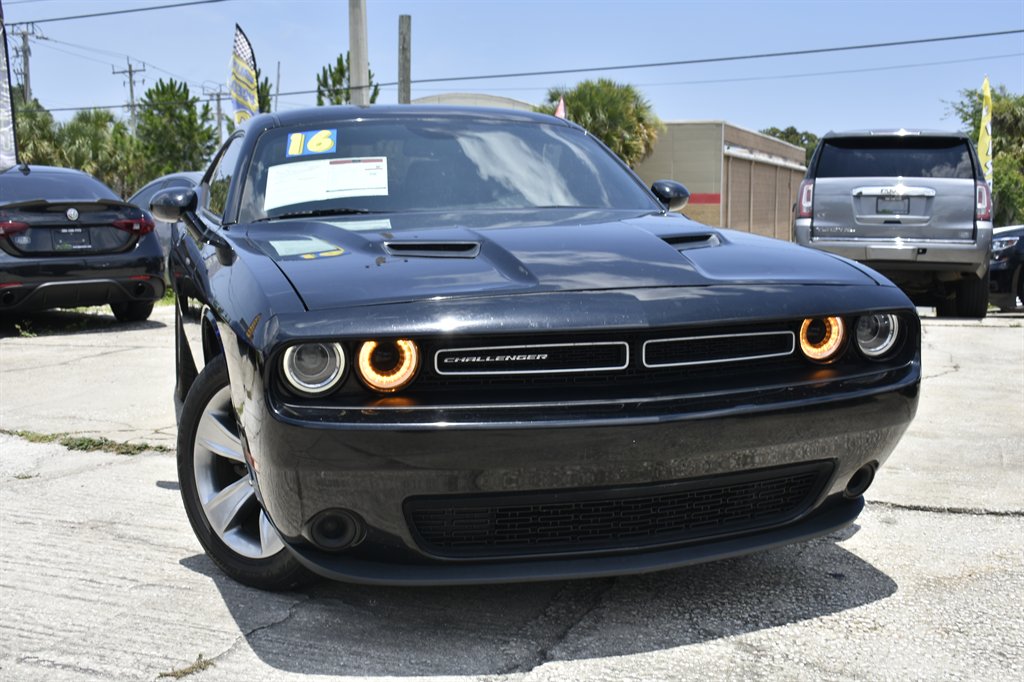 2016 Dodge Challenger SXT - Photo 32