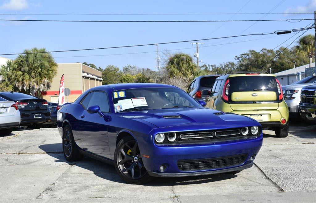 2018 Dodge Challenger SXT Plus's photo