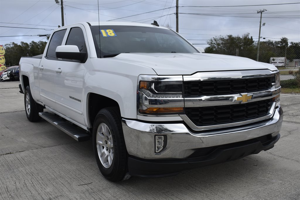 2018 Chevrolet Silverado 1500 LT photo 4