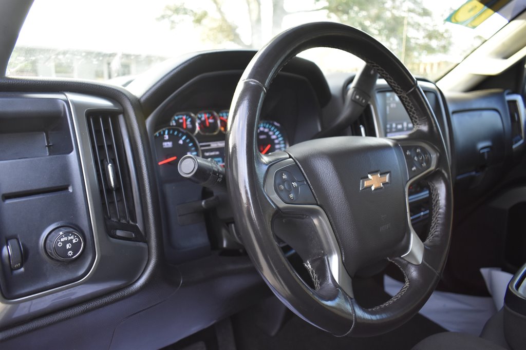 2018 Chevrolet Silverado 1500 LT photo 23