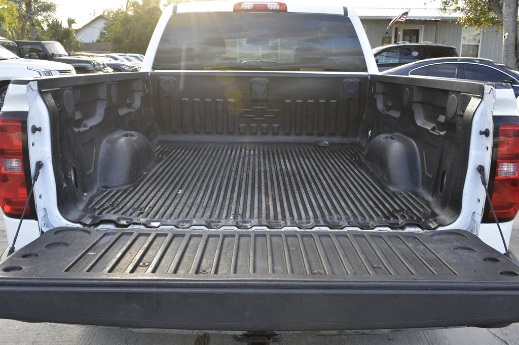 2018 Chevrolet Silverado 1500 LT photo 10