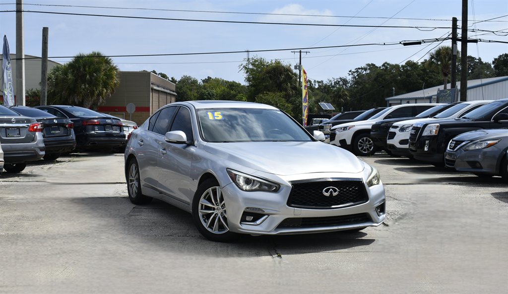 2015 INFINITI Q50