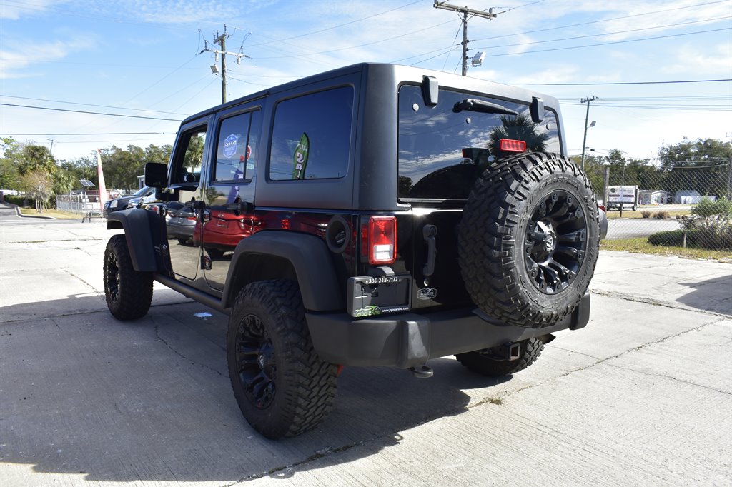 2011 Jeep Wrangler Unlimited Rubicon photo 6