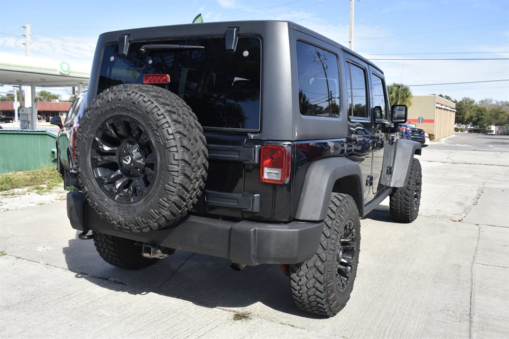 2011 Jeep Wrangler Unlimited Rubicon photo 8