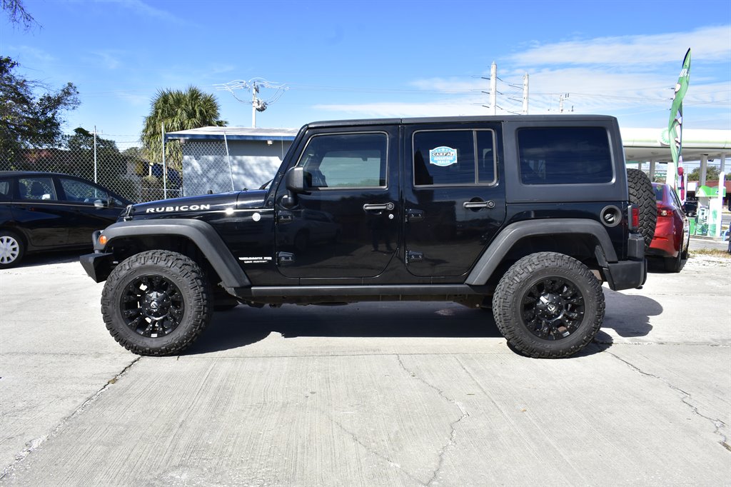 2011 Jeep Wrangler Unlimited Rubicon photo 9