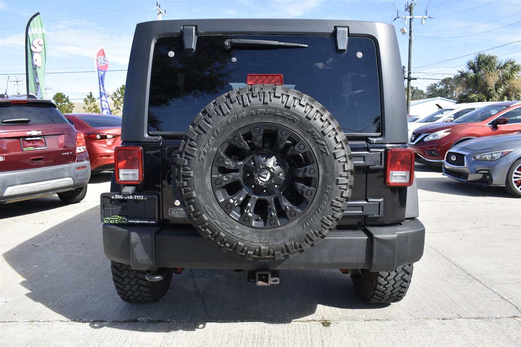 2011 Jeep Wrangler Unlimited Rubicon photo 7