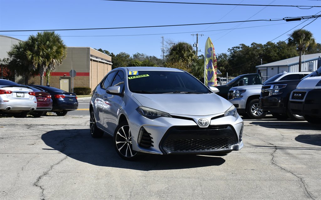 2017 Toyota Corolla SE's photo