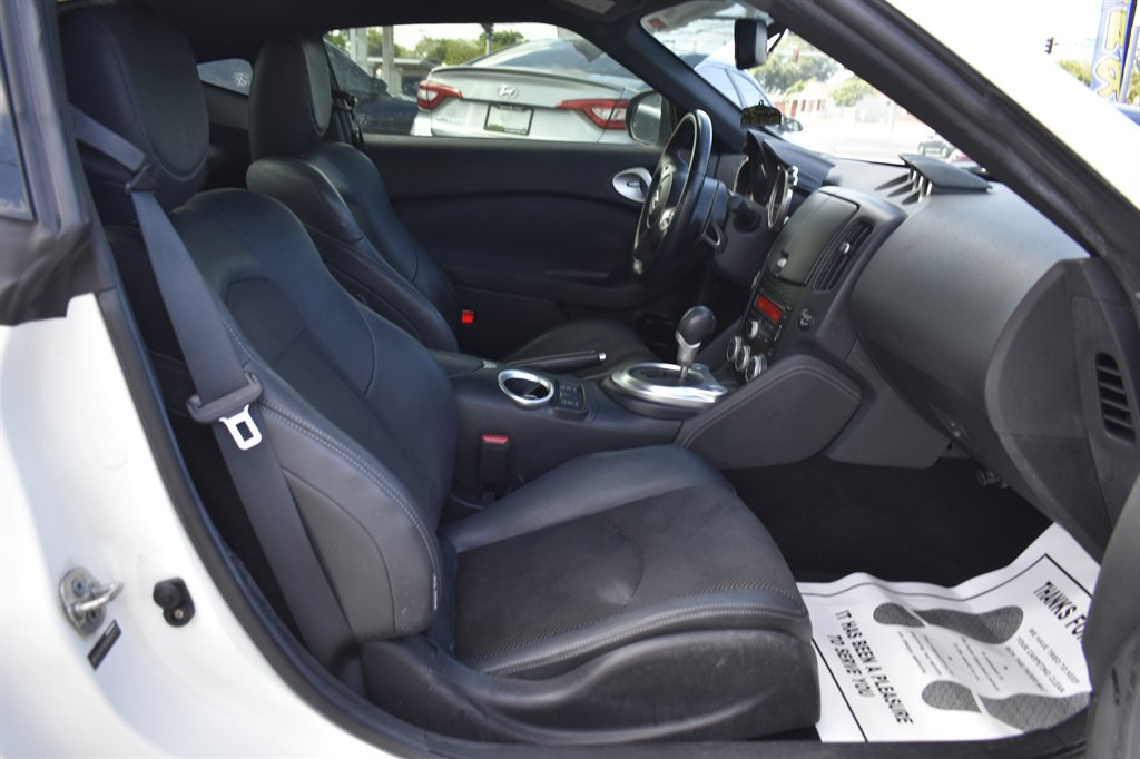 2013 Nissan 370Z Coupe Touring - Photo 23