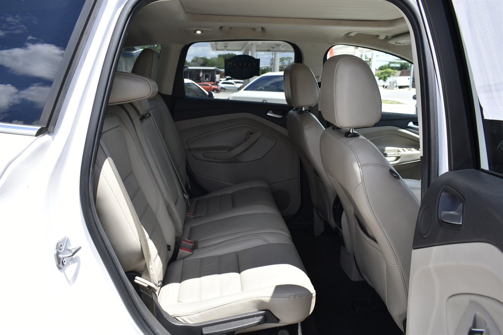 2017 Ford Escape SE - Photo 22