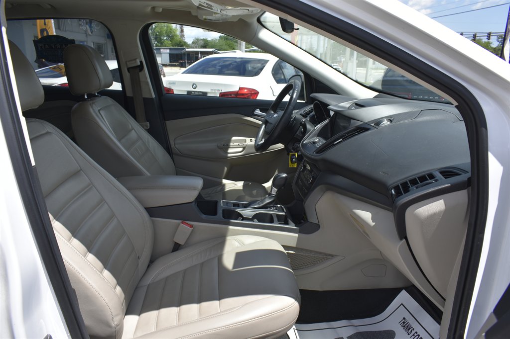 2017 Ford Escape SE - Photo 27