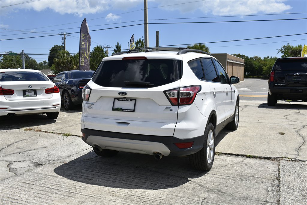 2017 Ford Escape SE - Photo 7