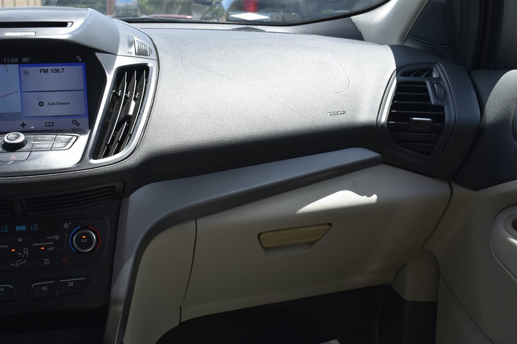 2017 Ford Escape SE - Photo 26