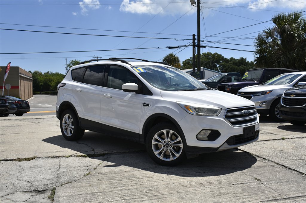 2017 Ford Escape SE - Photo 32