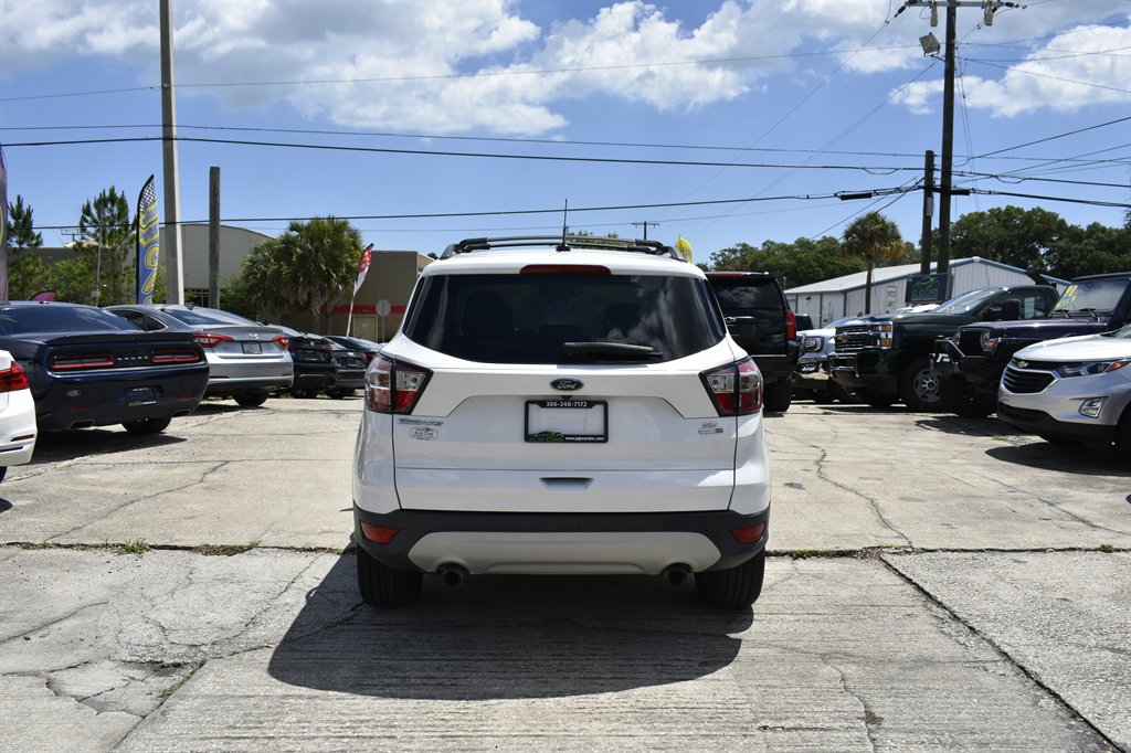 2017 Ford Escape SE - Photo 6