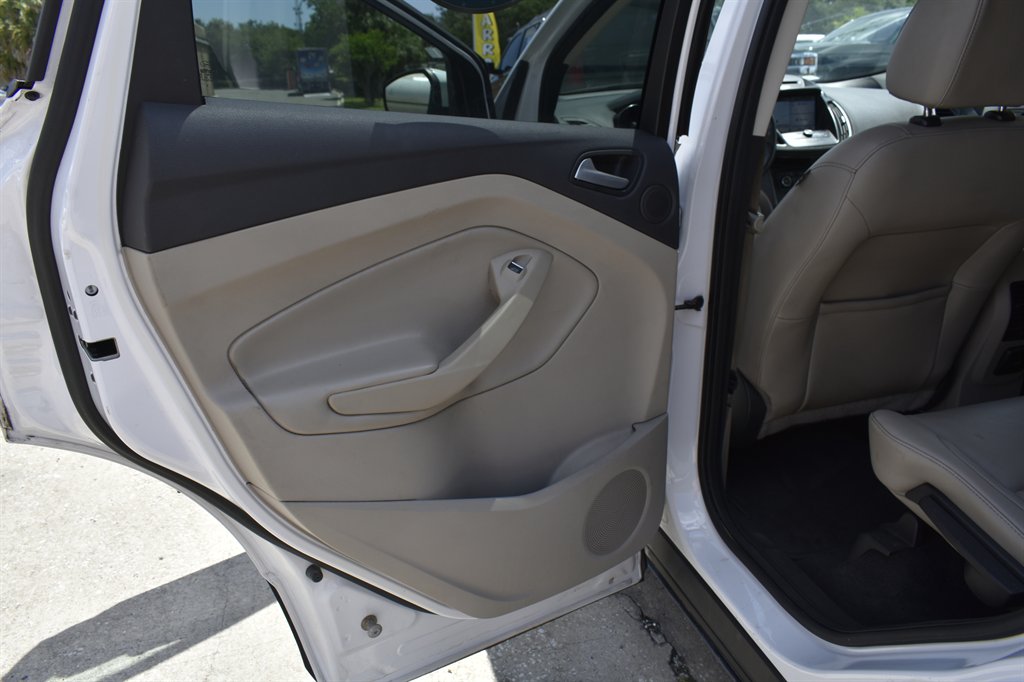 2017 Ford Escape SE - Photo 41