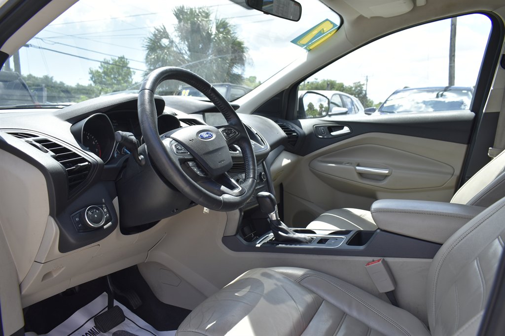 2017 Ford Escape SE - Photo 19