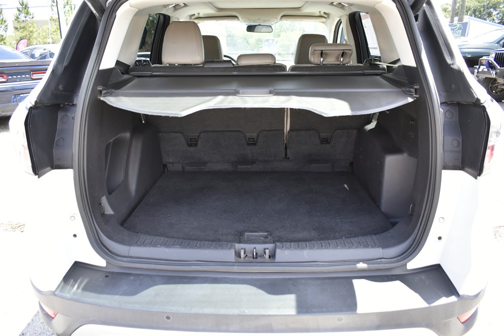 2017 Ford Escape SE - Photo 11